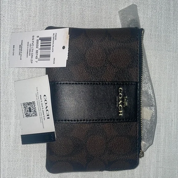 Coach Signature PVC Leather Corner Zipper F58035 IMAA8 - Picture 3 of 5